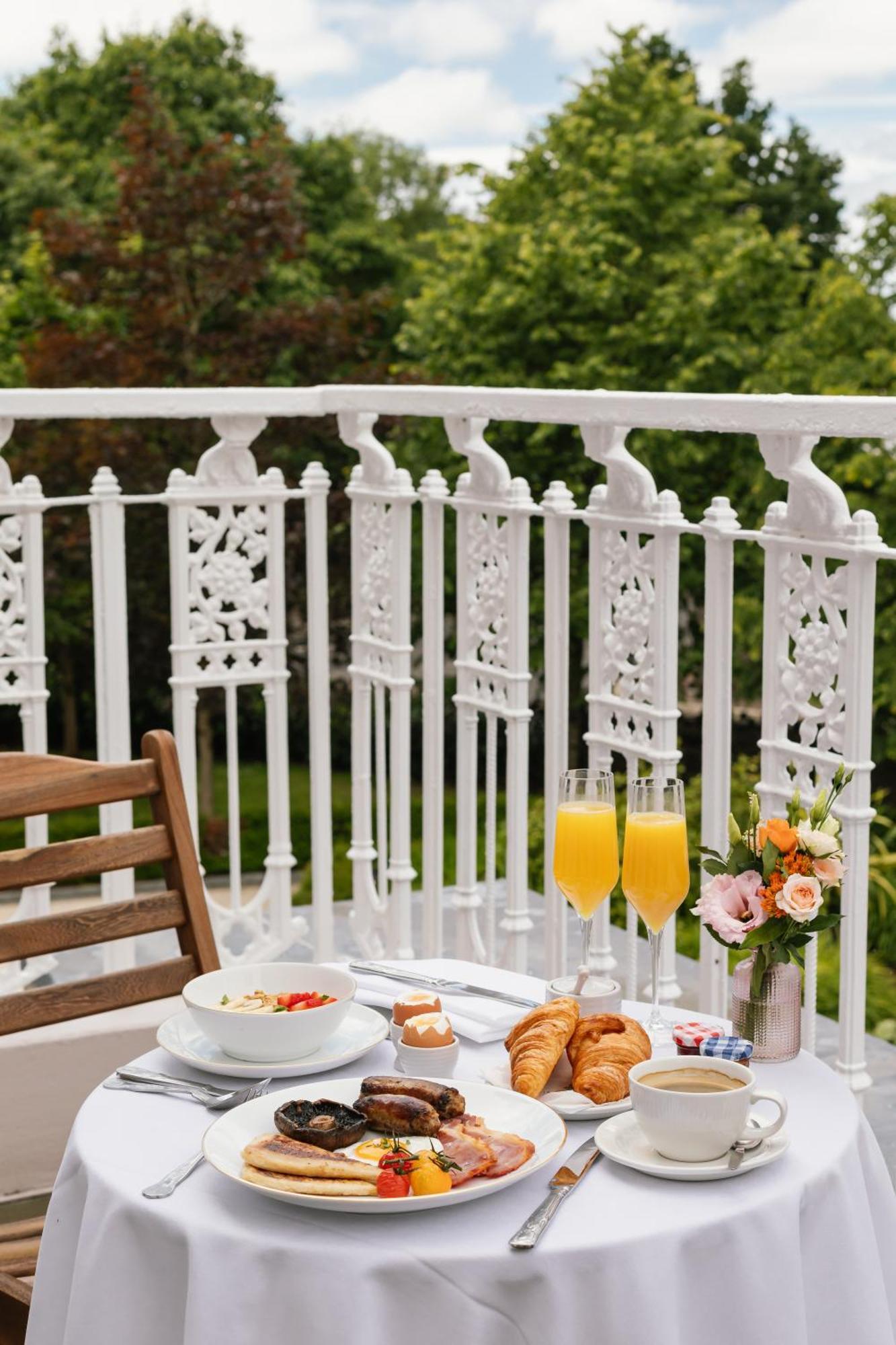 Tullyglass House Hotel Баллимина Экстерьер фото