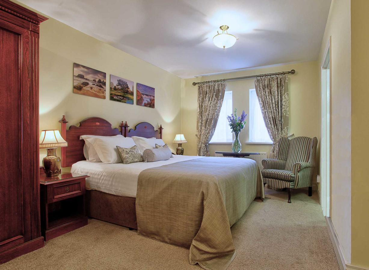 Tullyglass House Hotel Баллимина Номер фото